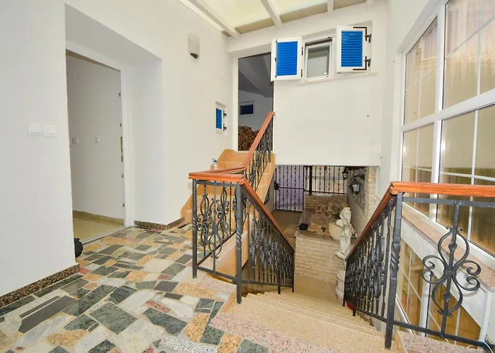 Seafront Escape - Happy Apartment Šibuljina