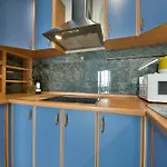 Apartment Seafront Escape - Happy Sibuljina