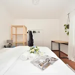 Apartment Seafront Escape - Happy