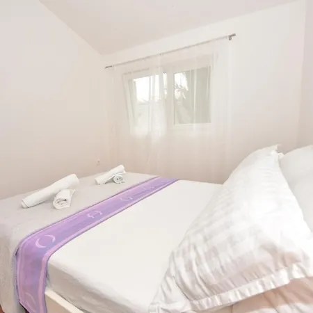 Seafront Escape - Happy Apartamento Šibuljina