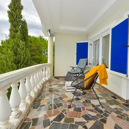 Seafront Escape - Happy Apartamento