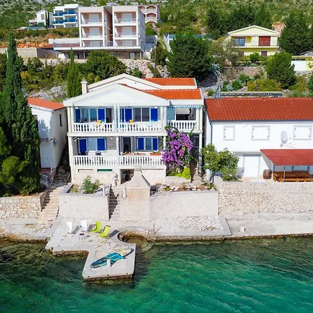 Seafront Escape - 4Br Beachfront Villa For 8 Šibuljina