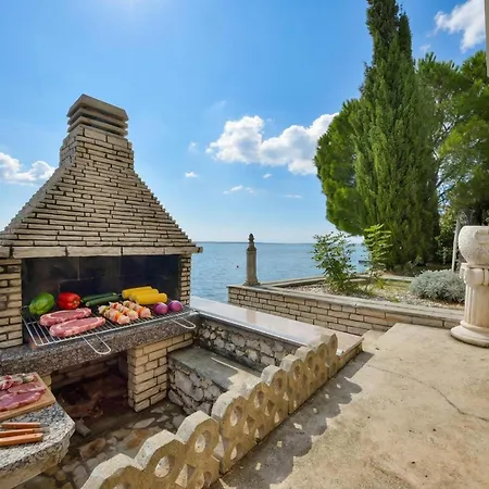 Apartman Seafront Escape - Happy *